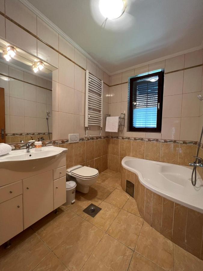 Interinn Luxury Villa Парачин Екстериор снимка